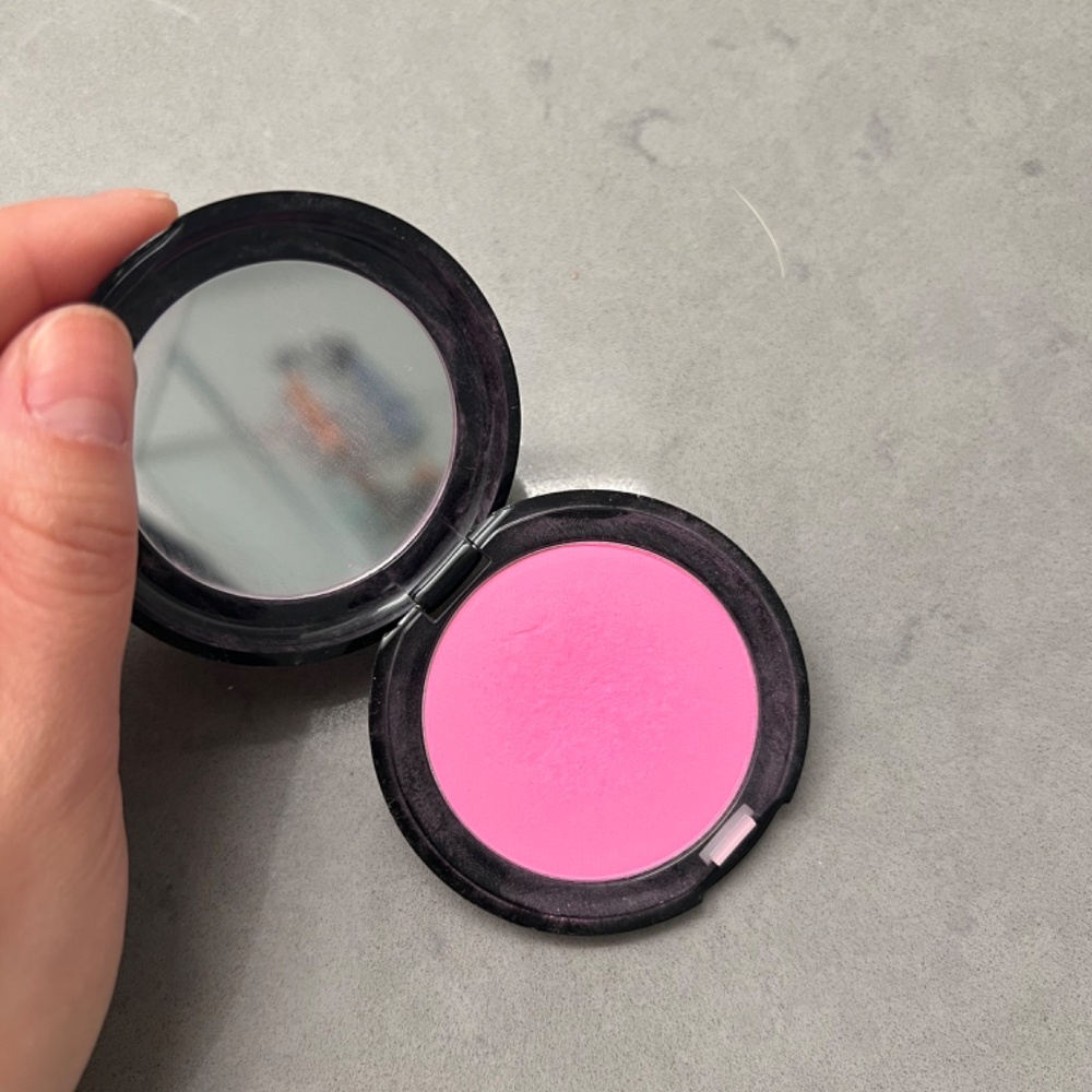 Stila custom color blush